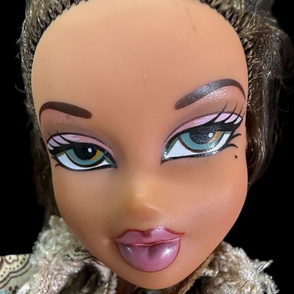 Bratz The Style It! Fashion Collection Yasmin Doll MGA 2003 Complete - Picture 3 of 14